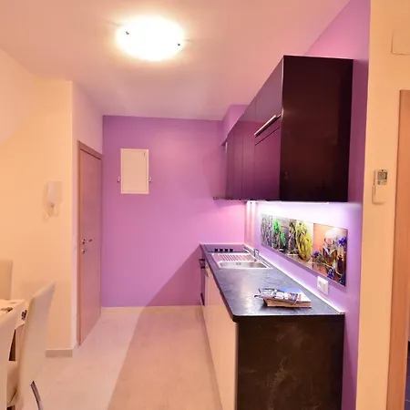 Modern Studio Dubrovnik, Great Location, Air Conditioning דירה דוברובניק