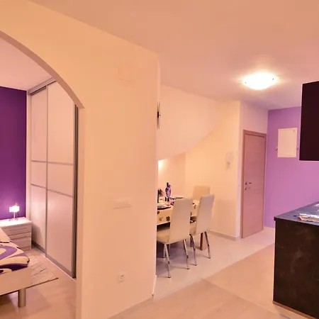 Modern Studio Dubrovnik, Great Location, Air Conditioning * Dubrovnik